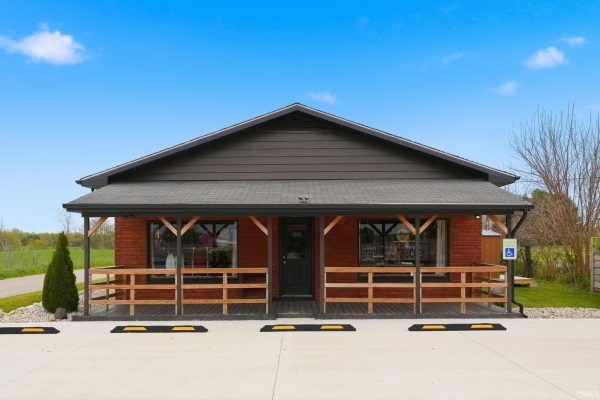 Listing Image #1 - Retail for sale at 8040 E 500 S, Wolcottville IN 46795