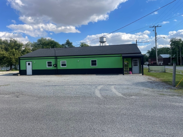 Listing Image #3 - Retail for sale at 105 N Cumberland St, Willow Hill IL 62480
