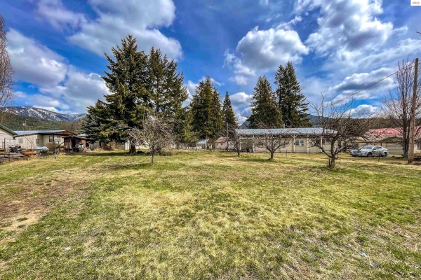 Listing Image #1 - Others for sale at 400 Highway 200, Clark Fork ID 83811