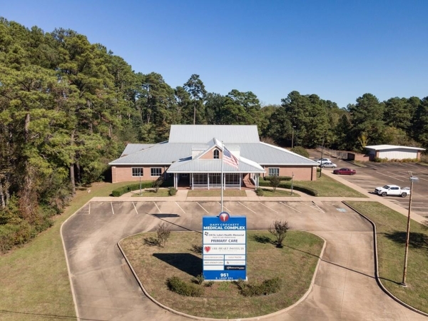 Listing Image #1 - Office for sale at 951 E Loop 304, Crockett TX 75835 Listing Image #1 - Office for sale at 951 E Loop 304, Crockett TX 75835