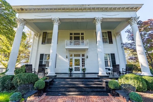 Listing Image #2 - Bed Breakfast for sale at 116 Winridge Dr., Madison Heights VA 24572 Listing Image #2 - Bed Breakfast for sale at 116 Winridge Dr., Madison Heights VA 24572