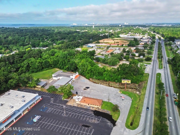 Listing Image #2 - Retail for sale at 2596 Bienville Boulevard, Ocean Springs MS 39564