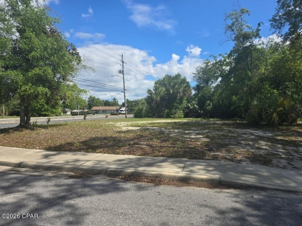 Listing Image #1 - Land for sale at 831 N Cove Boulevard, Panama City FL 32401