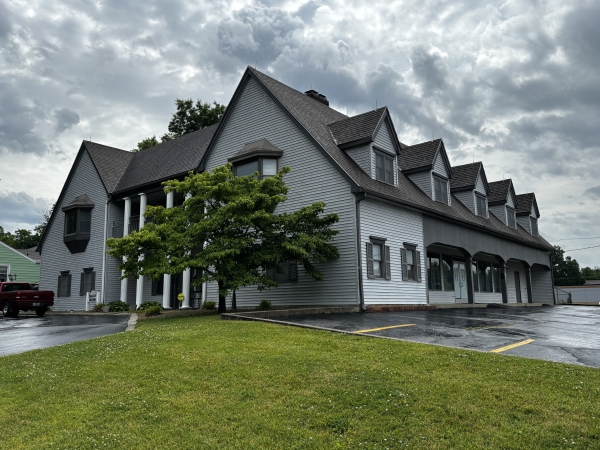 Listing Image #1 - Retail for sale at 205 Grandview Drive, Frankfort KY 40601
