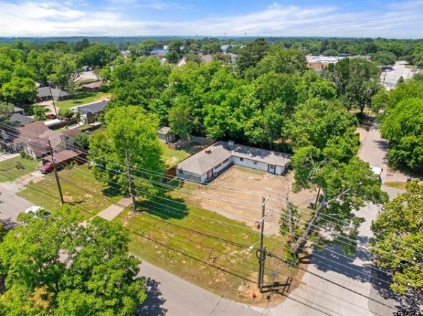 Listing Image #2 - Others for sale at 207 S College, Lindale TX 75771 Listing Image #2 - Others for sale at 207 S College, Lindale TX 75771