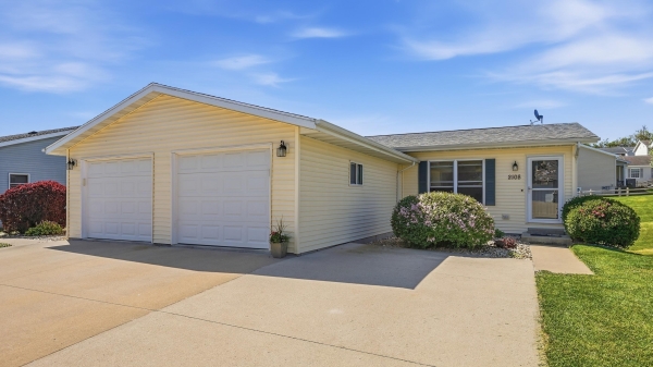 Listing Image #2 - Others for sale at 2108 Bald Eagle Court, Dubuque IA 52001