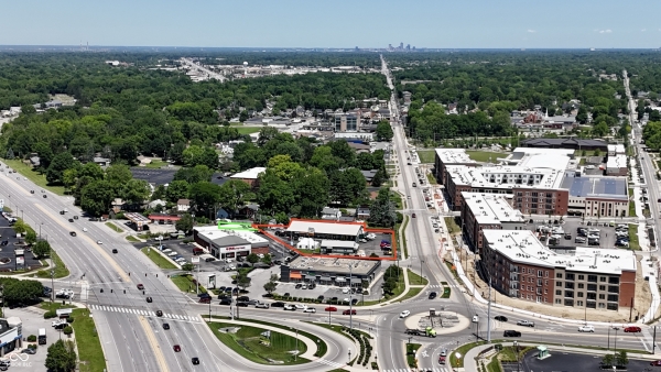 Listing Image #1 - Retail for sale at 640 S Madison Avenue, Greenwood IN 46142