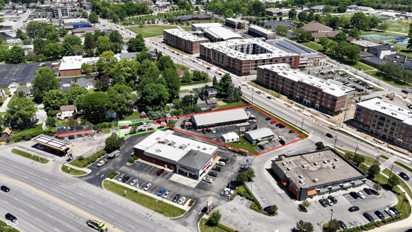 Listing Image #2 - Retail for sale at 640 S Madison Avenue, Greenwood IN 46142