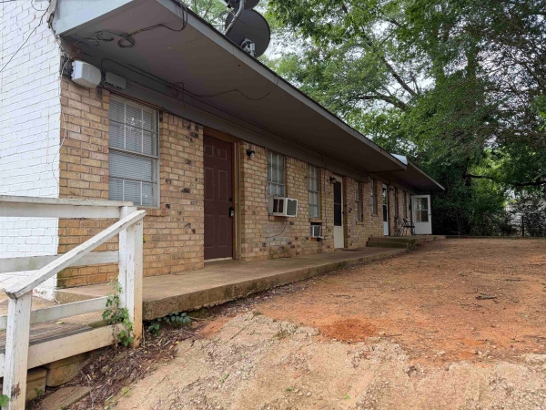 Listing Image #3 - Others for sale at 605 E Houston, Marshall TX 75670