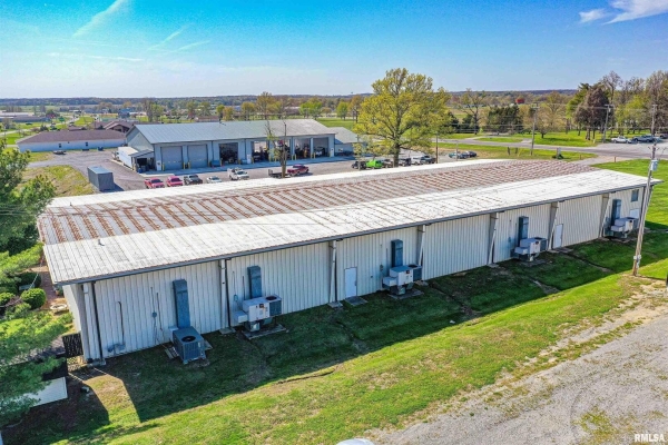 Listing Image #3 - Others for sale at 1700 W MAIN Street, Fairfield IL 62837 Listing Image #3 - Others for sale at 1700 W MAIN Street, Fairfield IL 62837
