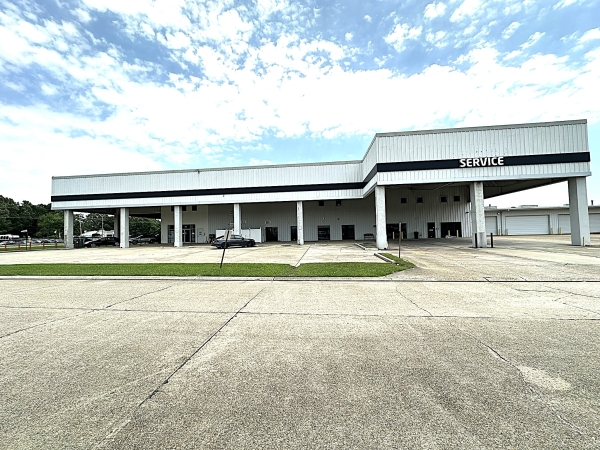 Listing Image #1 - Industrial for sale at 13000 Florida Blvd, Baton Rouge LA 70815