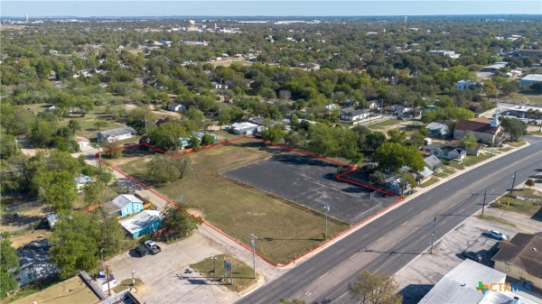 Listing Image #1 - Others for sale at 784 W Court Street, Seguin TX 78155 Listing Image #1 - Others for sale at 784 W Court Street, Seguin TX 78155