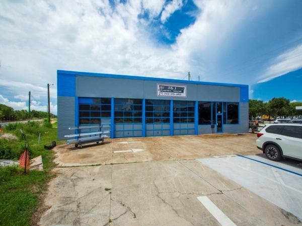 Listing Image #2 - Industrial for sale at 415 Us Highway 1, Vero Beach FL 32962 Listing Image #2 - Industrial for sale at 415 Us Highway 1, Vero Beach FL 32962