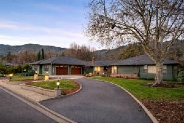 Listing Image #1 - Others for sale at 1117 NE Memorial Drive, Grants Pass OR 97526 Listing Image #1 - Others for sale at 1117 NE Memorial Drive, Grants Pass OR 97526
