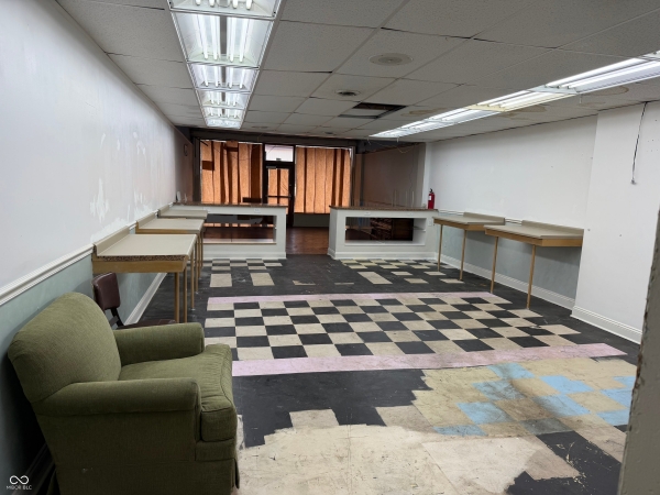 Listing Image #2 - Retail for sale at 176 -180 W Main Street, Greenwood IN 46142
