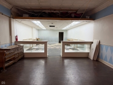 Listing Image #3 - Retail for sale at 176 -180 W Main Street, Greenwood IN 46142