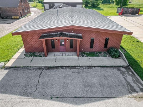 Listing Image #1 - Retail for sale at 902 S Grand Avenue, Charles City IA 50616 Listing Image #1 - Retail for sale at 902 S Grand Avenue, Charles City IA 50616