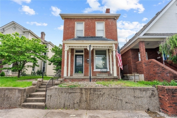 Listing Image #2 - Office for sale at 419 W 1st Street, New Albany IN 47150