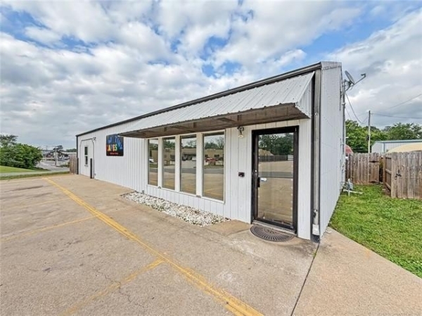 Listing Image #2 - Others for sale at 1555 Echota Avenue, Tahlequah OK 74464 Listing Image #2 - Others for sale at 1555 Echota Avenue, Tahlequah OK 74464