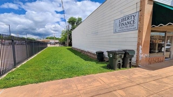 Listing Image #3 - Others for sale at 215 E 6th Street, Okmulgee OK 74447 Listing Image #3 - Others for sale at 215 E 6th Street, Okmulgee OK 74447