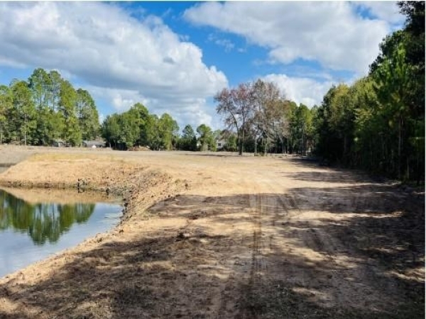Listing Image #1 - Others for sale at 985 Pineland Avenue, Hinesville GA 31313 Listing Image #1 - Others for sale at 985 Pineland Avenue, Hinesville GA 31313