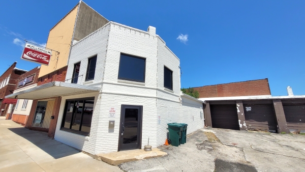 Listing Image #1 - Retail for sale at 605 Jackson St, Chillicothe MO 64601