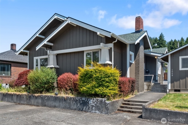 Listing Image #2 - Office for sale at 1068 S Market Boulevard, Chehalis WA 98532 Listing Image #2 - Office for sale at 1068 S Market Boulevard, Chehalis WA 98532