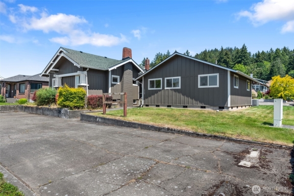 Listing Image #3 - Office for sale at 1068 S Market Boulevard, Chehalis WA 98532 Listing Image #3 - Office for sale at 1068 S Market Boulevard, Chehalis WA 98532