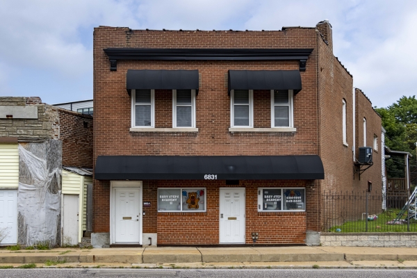 Listing Image #1 - Office for sale at 6831 Manchester Avenue, St. Louis MO 63143