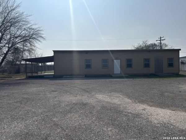 Listing Image #1 - Others for sale at 1670 W Fm 351, Beeville TX 78102 Listing Image #1 - Others for sale at 1670 W Fm 351, Beeville TX 78102
