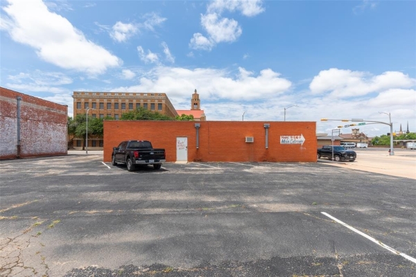 Listing Image #1 - Retail for sale at 1241 N 3rd Street, Abilene TX 79601 Listing Image #1 - Retail for sale at 1241 N 3rd Street, Abilene TX 79601