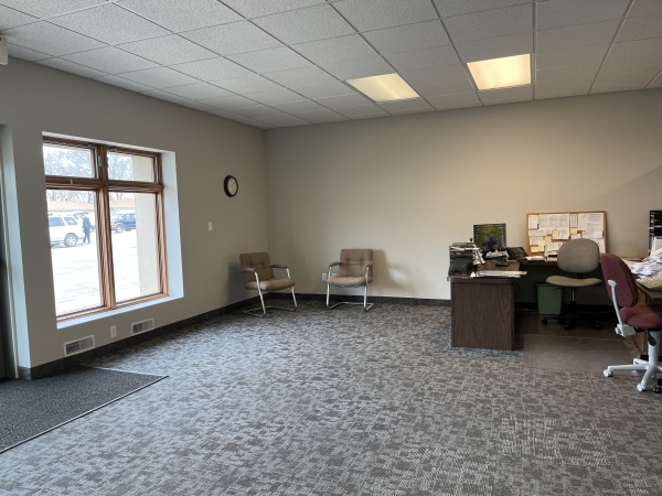 Listing Image #2 - Office for sale at 1015 S Front Street, Mankato MN 56001