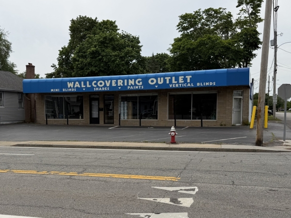 Listing Image #1 - Retail for sale at 1689 Warwick ave, Warwick RI 02889 Listing Image #1 - Retail for sale at 1689 Warwick ave, Warwick RI 02889