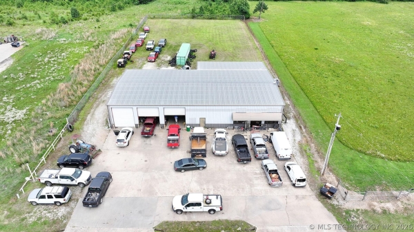 Listing Image #1 - Retail for sale at 802 Thornton Street, Vian OK 74937