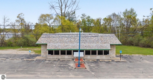 Listing Image #1 - Office for sale at 3520 N Woodruff Road, Weidman MI 48893
