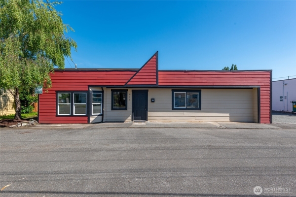 Listing Image #2 - Industrial for sale at 915 McLean Road, Mount Vernon WA 98273