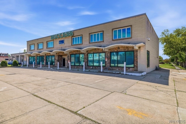 Listing Image #1 - Office for sale at 2718 Elmwood Avenue, Tonawanda NY 14217 Listing Image #1 - Office for sale at 2718 Elmwood Avenue, Tonawanda NY 14217