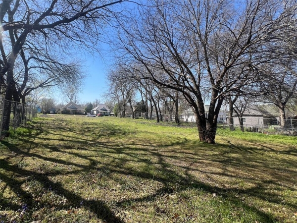 Listing Image #1 - Land for sale at 1021 S 6th Street, Chickasha OK 73018