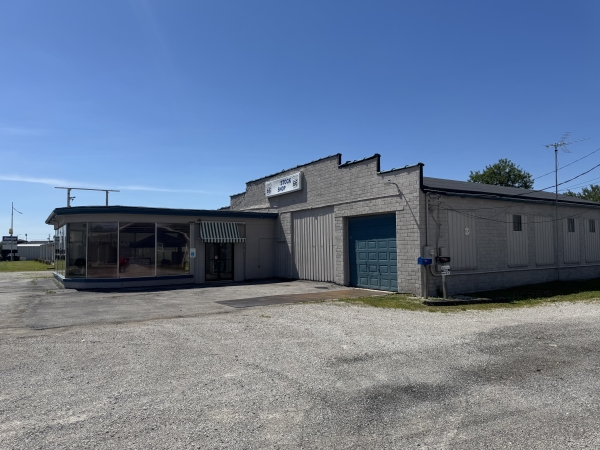 Listing Image #2 - Others for sale at 817 W Union Ave, Litchfield IL 62056