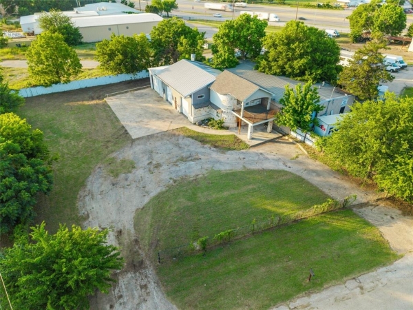 Listing Image #1 - Others for sale at 301 E Dallas Street, Hutchins TX 75141