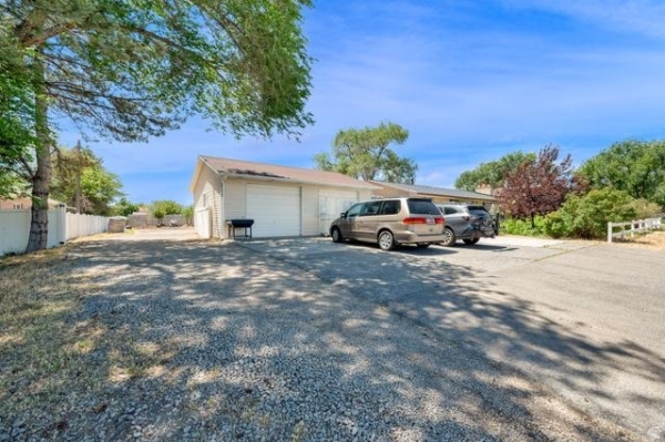 Listing Image #1 - Retail for sale at 2875 W 12600 S, Riverton UT 84065