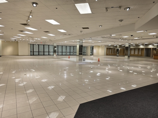 Listing Image #3 - Retail for sale at 3340 Mall Loop Drive, Joliet IL 60433 Listing Image #3 - Retail for sale at 3340 Mall Loop Drive, Joliet IL 60433