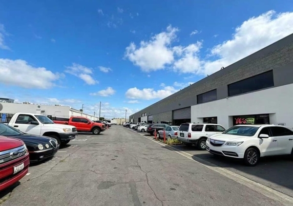 Listing Image #2 - Industrial for sale at 2512 E South St, Long Beach CA 90805