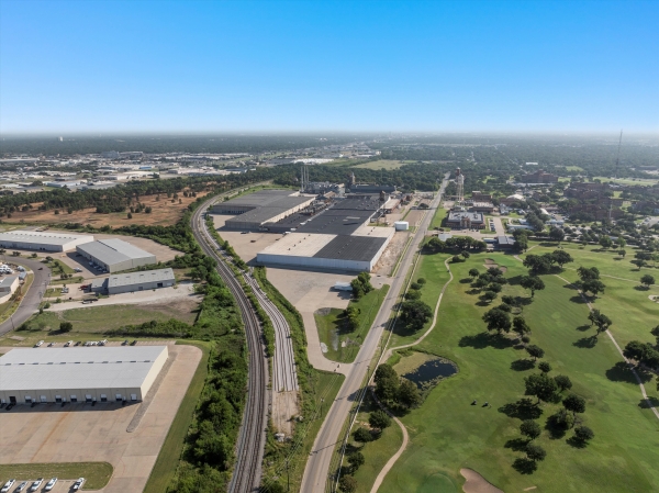 Listing Image #3 - Industrial for sale at 5200 Beverly Dr, Waco TX 76711