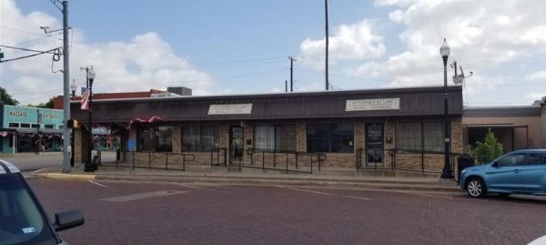 Listing Image #1 - Office for sale at 102 N Ellis, Groesbeck TX 76642 Listing Image #1 - Office for sale at 102 N Ellis, Groesbeck TX 76642