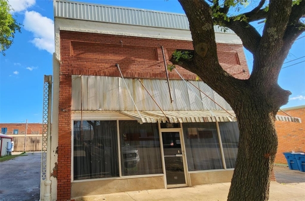 Listing Image #1 - Office for sale at 108 E Commerce, Mexia TX 76667