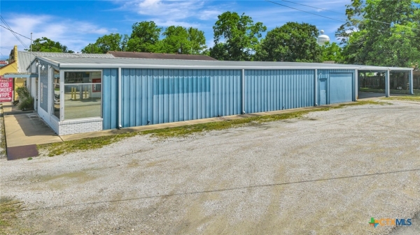 Listing Image #3 - Others for sale at 306 N Wells Street, Edna TX 77957 Listing Image #3 - Others for sale at 306 N Wells Street, Edna TX 77957