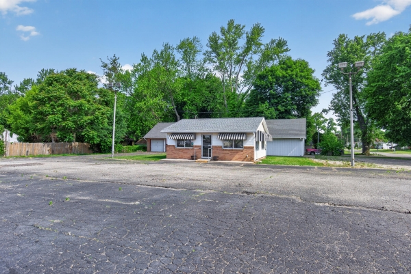 Listing Image #2 - Retail for sale at 2000 W Ganson Street, Jackson MI 49202 Listing Image #2 - Retail for sale at 2000 W Ganson Street, Jackson MI 49202