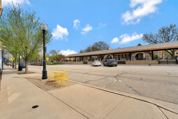 Listing Image #3 - Others for sale at 711 W Hillgrove Avenue, La Grange IL 60525
