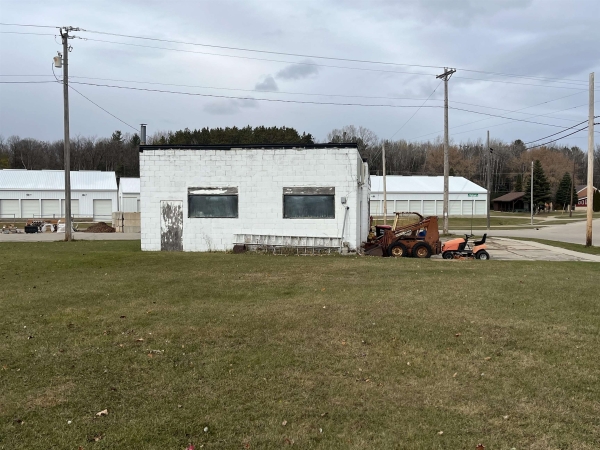 Listing Image #3 - Others for sale at 117 N RICHMOND Street, GILLETT WI 54124